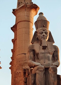 Statuie din Luxor