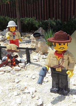 Personaje western din lego