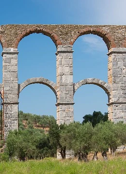 Ruină istorică din Lesbos