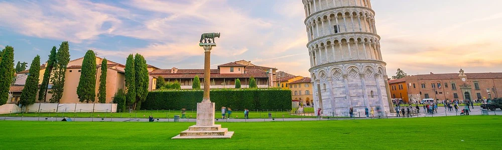 Zona turnului din Pisa