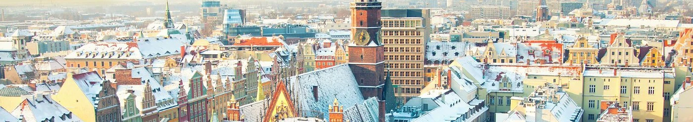 Oraș din Polonia acoperit de zăpadă
