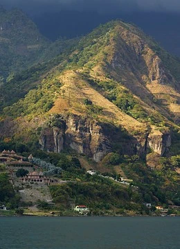 Lacul Atitlan