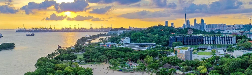 Priveliște panoramică asupra unei zone din Sentosa