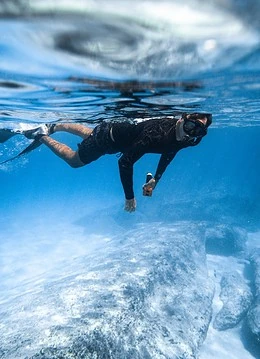 Om care face snorkeling în apele din Antigua & Barbuda  