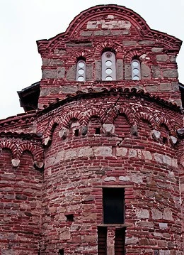 O biserică roșie