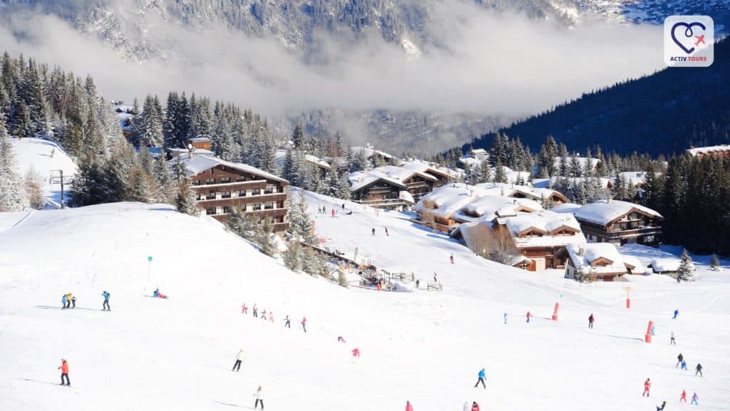 Peisaj panoramic al stațiunii de ski Courchevel