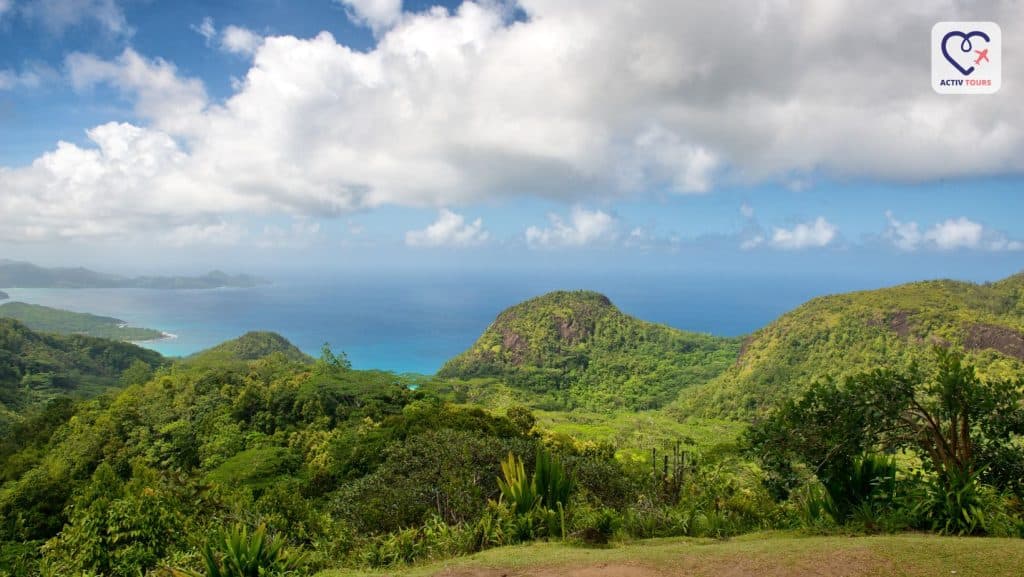 Peisaj panoramic natural din Mission Lodge, Seychelles